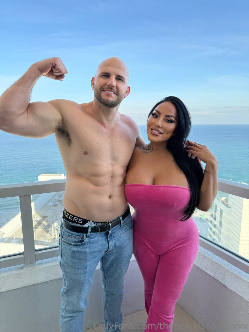 Who wants to see how this sexy beast had me screaming 