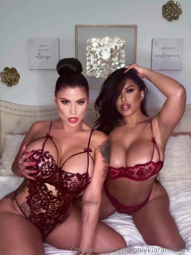 2 hour live show brand new girl girl xxx live show from last night 