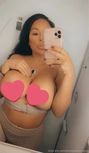 Solo airplane masturbation i was feeling so horny during my flight i