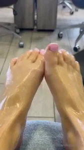 Pretty toes only