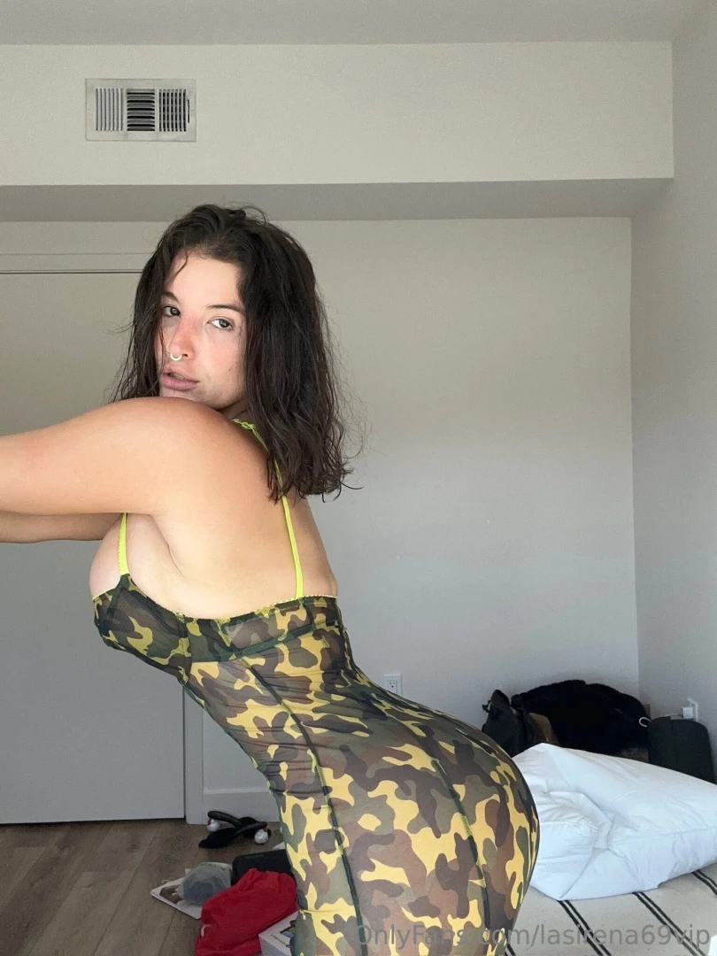 Are you enjoying the view or are you distracted by my ass 