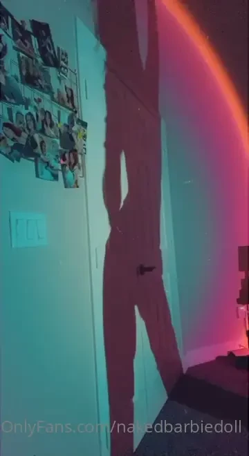 Late nights who s up rn 