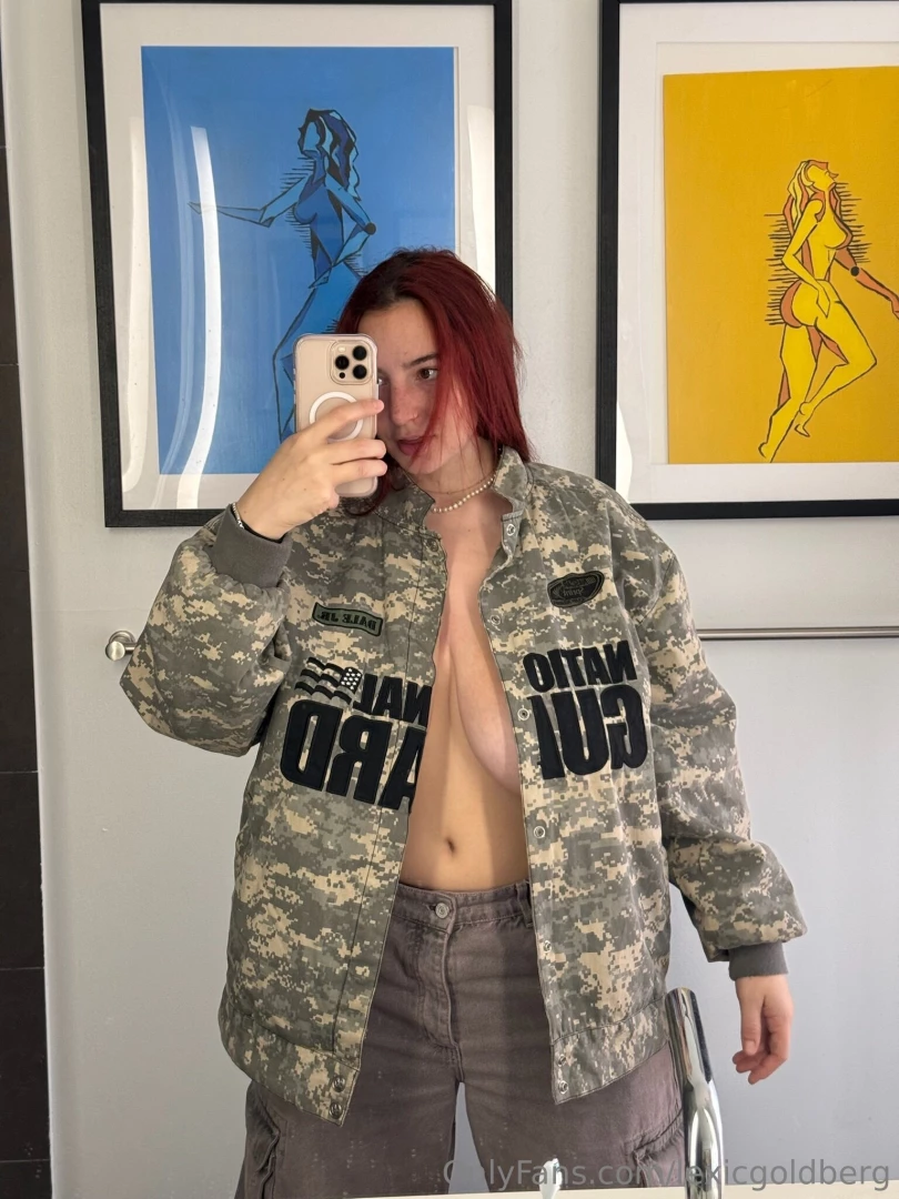 Lil sneak peak before the big game i love flashing you 