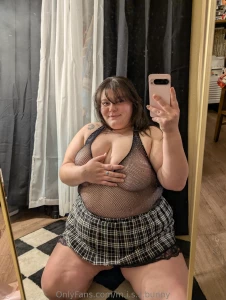 I gave him a footjob after he did the dishes he loved it and shot his part 1