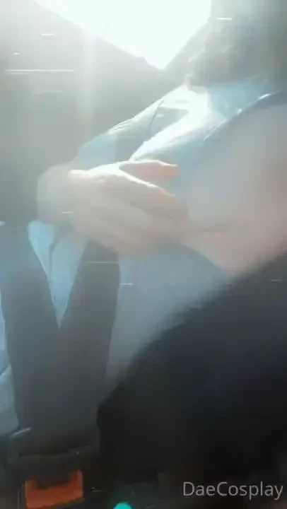 Flashing you at the red light 