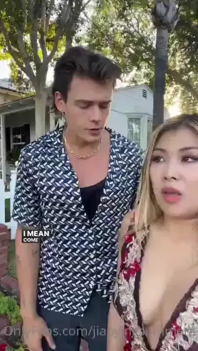 How to get a girl in la comedy 