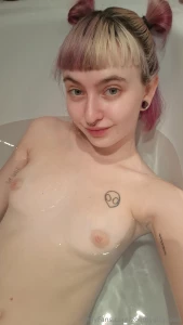 Just enjoying my peaceful bath but i think it would be wild later i