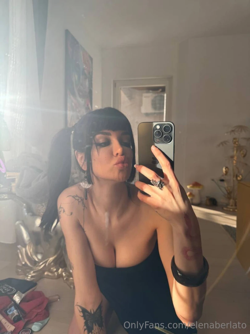 Mi sto incazzando ancora nessuno mi ha mandato una foto del cazzo in 