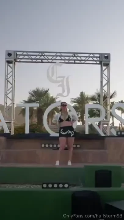 Look good feel good play good right 