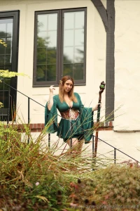 The freakyy fairy back at it again