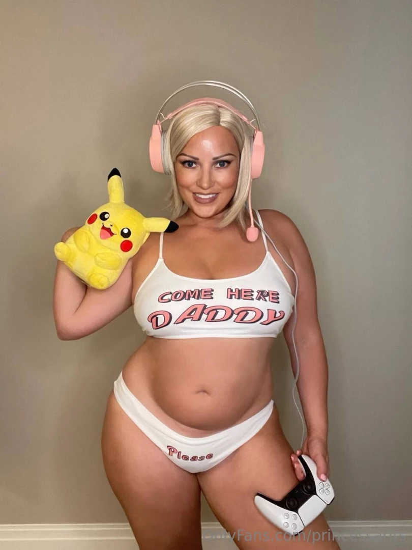 She s waiting to play with you join free now https onlyfans com action 