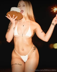 Grab it while you can https onlyfans com durainyy my bestie dury is