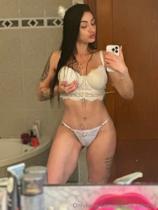 Mira como me queda este color bebe te gustaria verme sin esto puesto