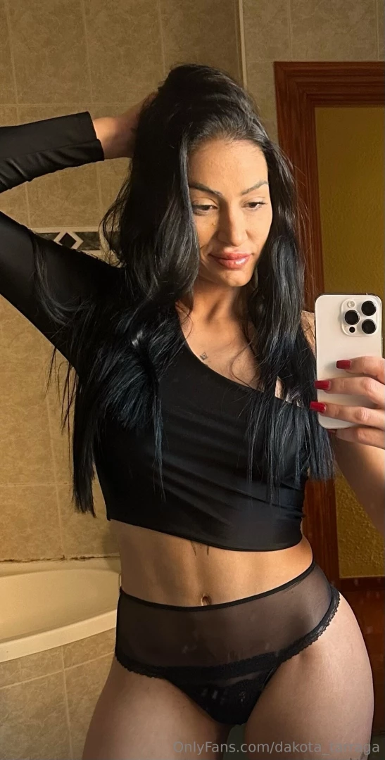 Me gusta como me veo de negro 