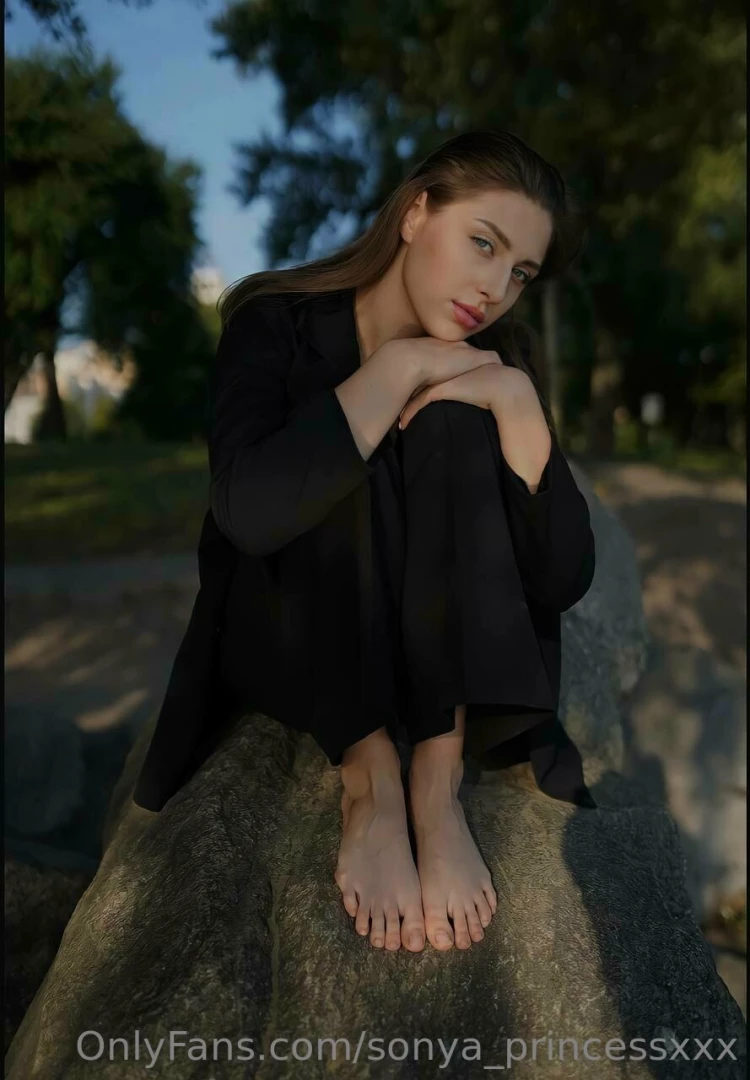 Look into my beautiful eyes 