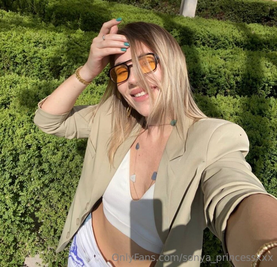 Horny slut sandraa_love obsessed with cocks sandraa_love she wanna be part 239 