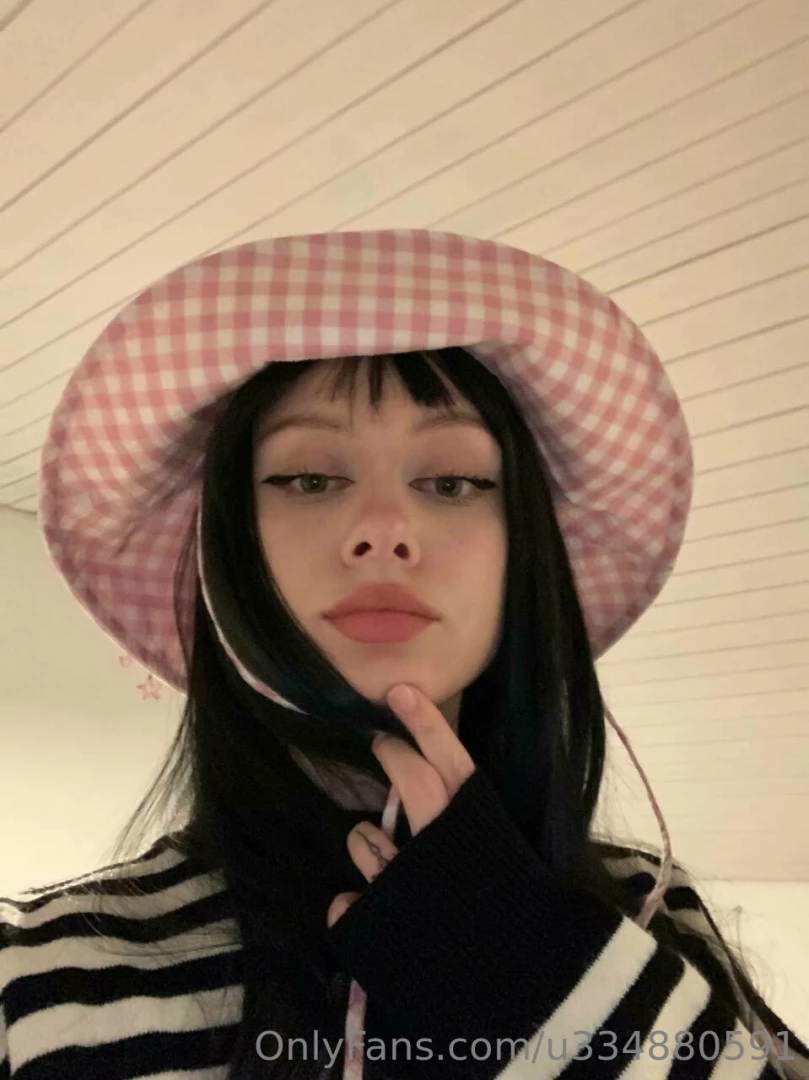 Hi honey do you want me to please you with my hot pics i just need a 