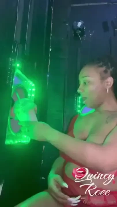 Glroyhole throat pie 