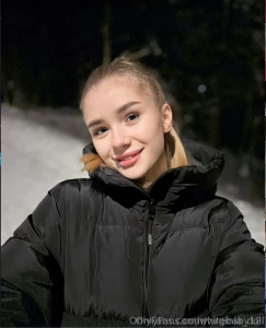 She is waiting for you whitebaby18 cute girl whitebaby18 loves playing part 220