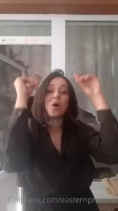 I m like a christmas star tell me what your wish is and it will come