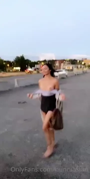 You see me outside flashing you wyd 