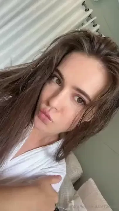 Feeling extra cute with my make up on shall i do red lips or leave 