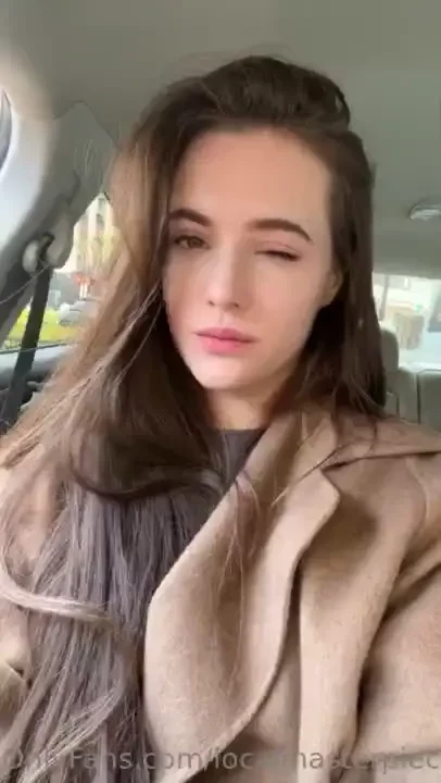 A sweet kiss that will give you good luck on this day 