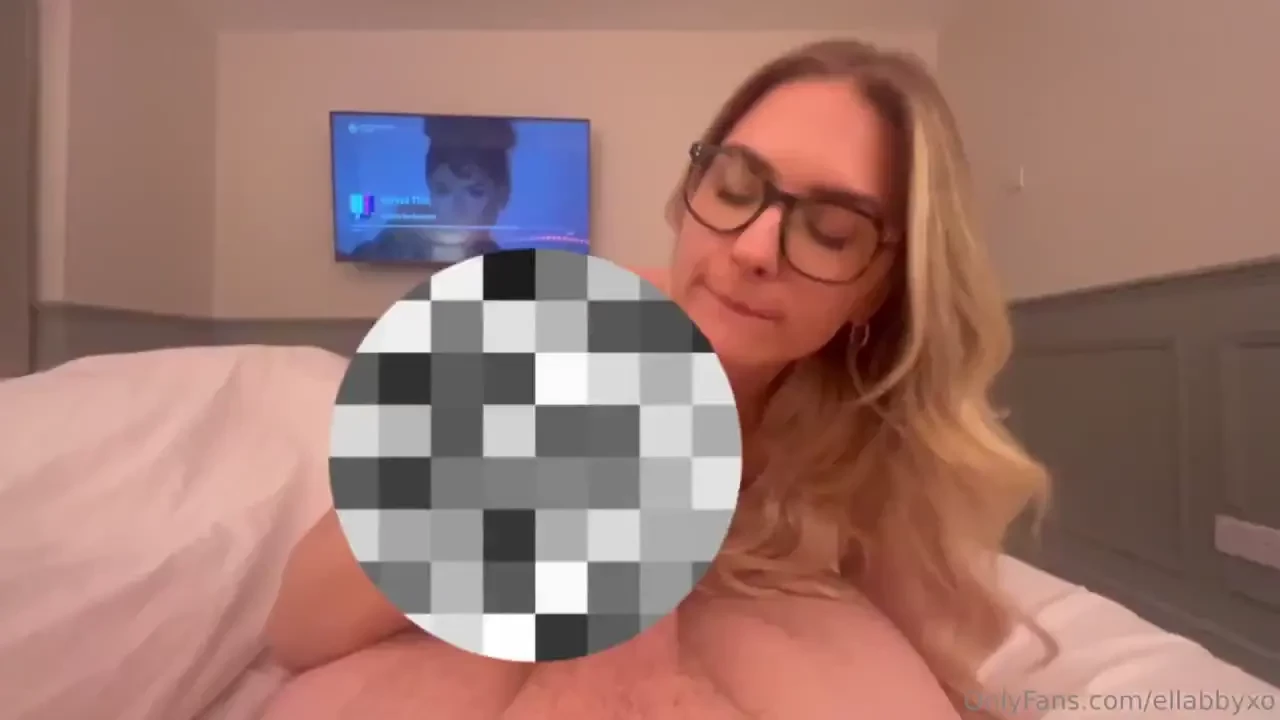 Omggg he spunked all over my glasses after he fucked me i really love 