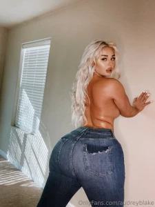 Jeans on or off tip 7 to get the 12 minute oily ass shaking clapping