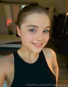 Let me distract you laura22777 cum and pour your cum all over this part 344