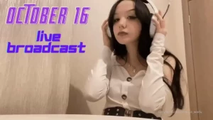 I wanted to introduce something new so i ll have a live show the day