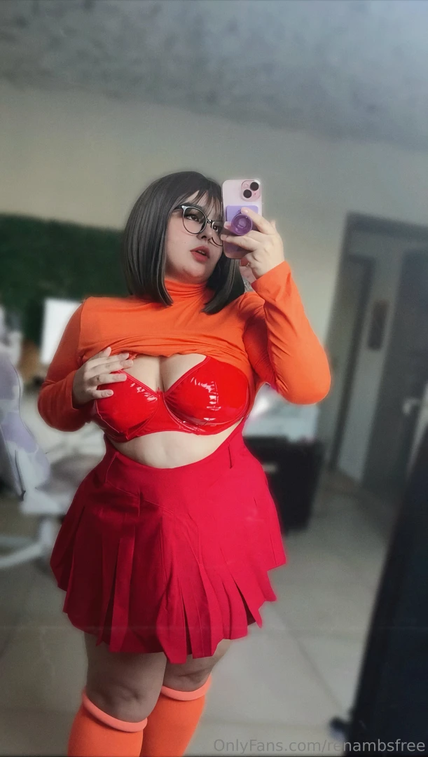 Te gusta como me veo en mi cosplay de velma 