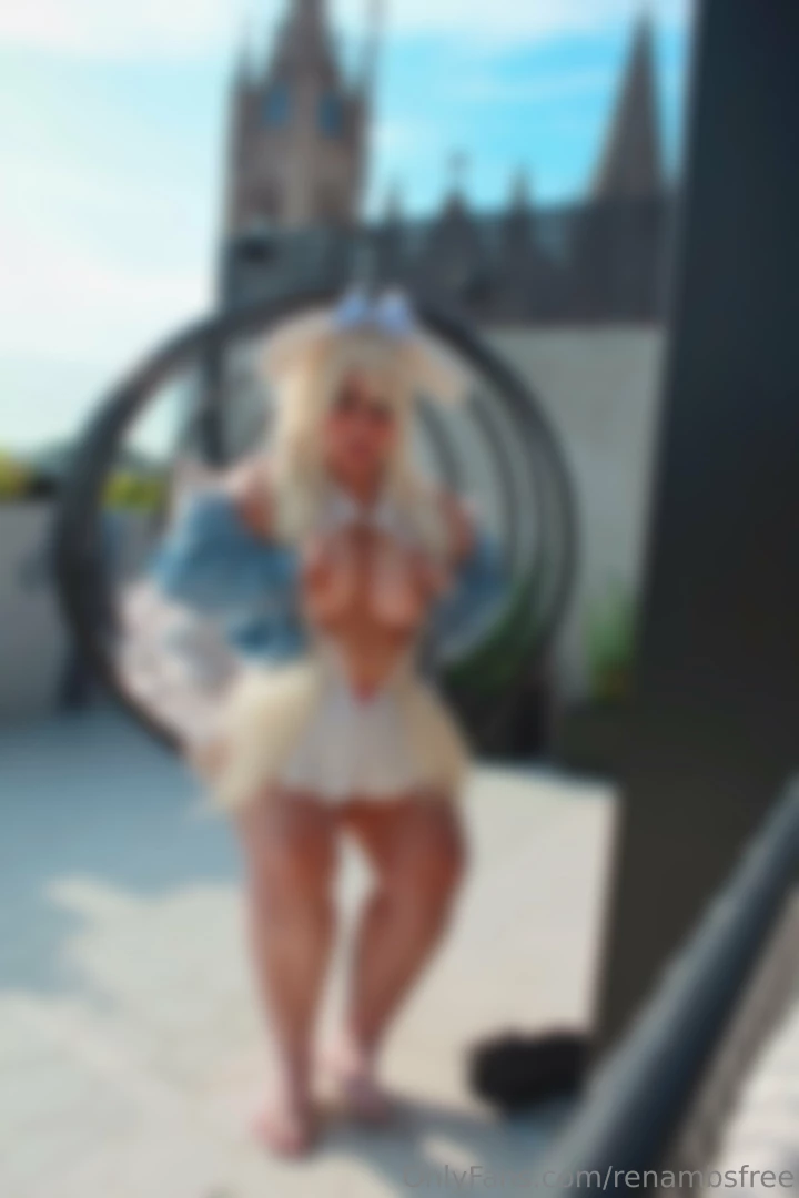 Muchas fotos del mes pasado y video s per horny toc ndome a un precio 