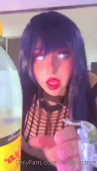 Un regalo imaginen que me encuentran buscando algo en el refri 