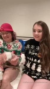 I taught my own mom how to use a vibrator mummawinter mummawinter