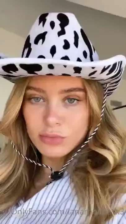 Yeehawwww sooooo who s gonna let me ride them into the sunset rn 