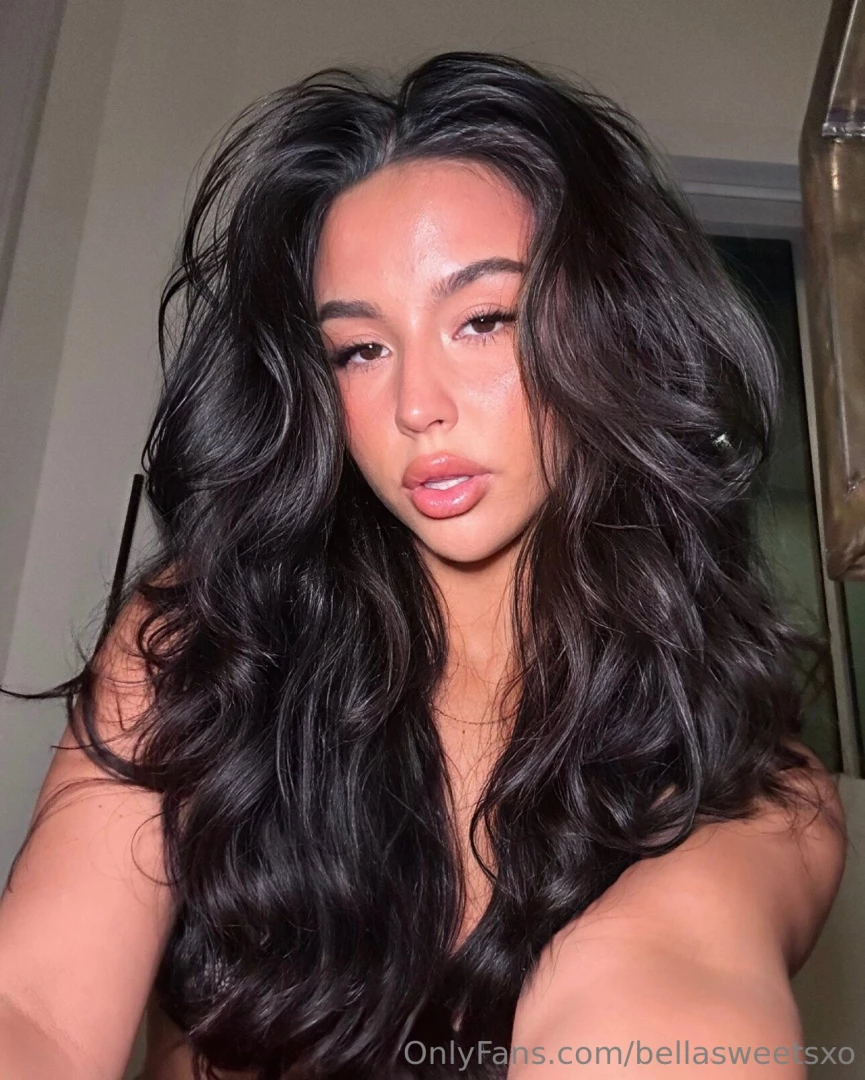 Completely spread open for you come rub your finger around the outside part 1 