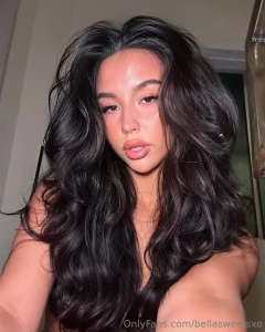 Completely spread open for you come rub your finger around the outside part 1