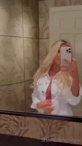 Like what you see tip on this post for me to open up my jacket even