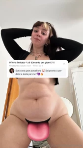 Ti piace la mia patatina le labbra aspettano te per essere leccate