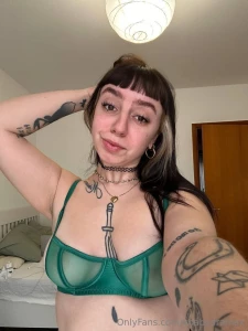 Sono tornata in anteprima ieri sul vip uscito un post topless ti