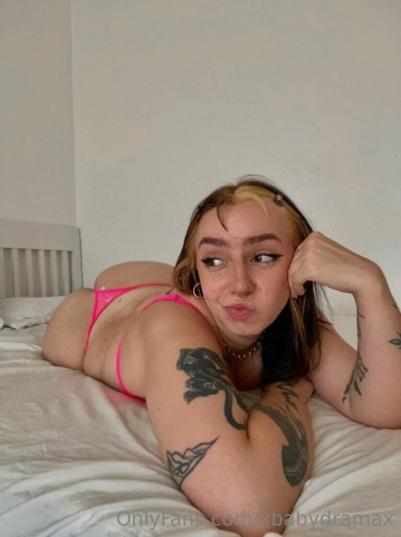 Vieni a divertirti in chat con me 