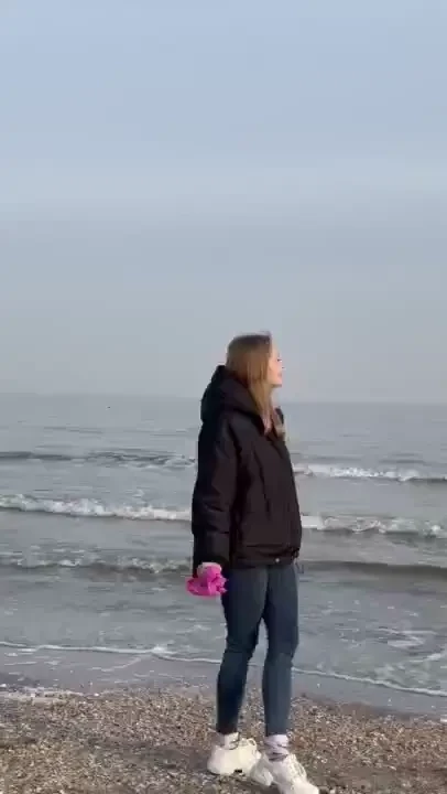 Let s go feed the birds together and then we ll kiss as we see off the 