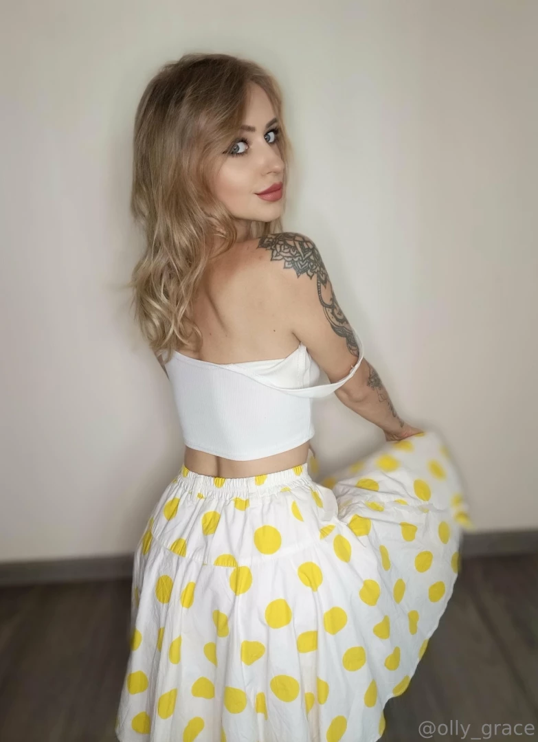 I m waiting for you to stand in front of me quicker in my dm it s 
