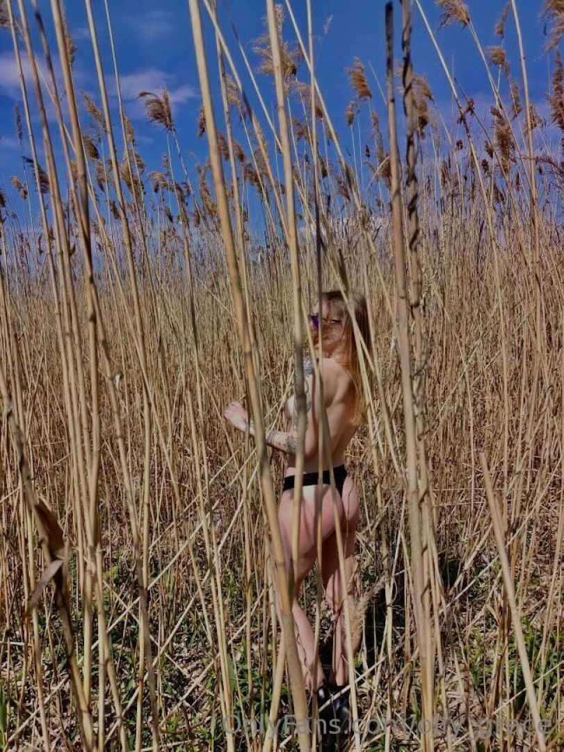 Today i was left alone with my dildo and i want to play with my hole 