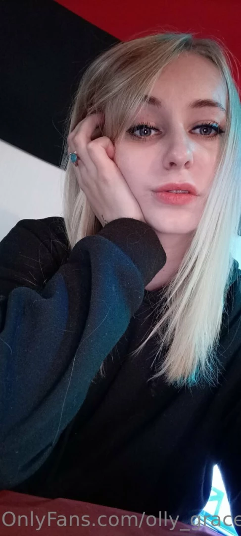 Who is this mean cheeky girl and what the hell is she up to 