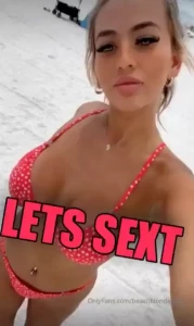 I m really horny rn feeling horny and i decided to go back to my