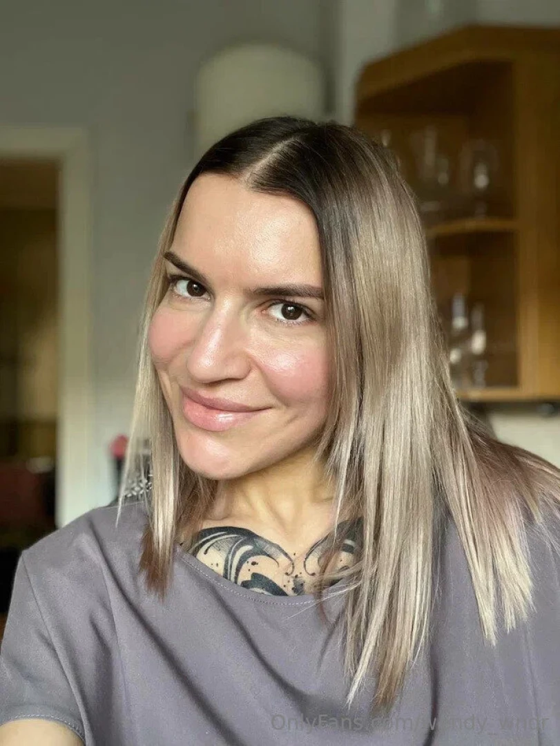 I can be your fantasy or your reality your move 