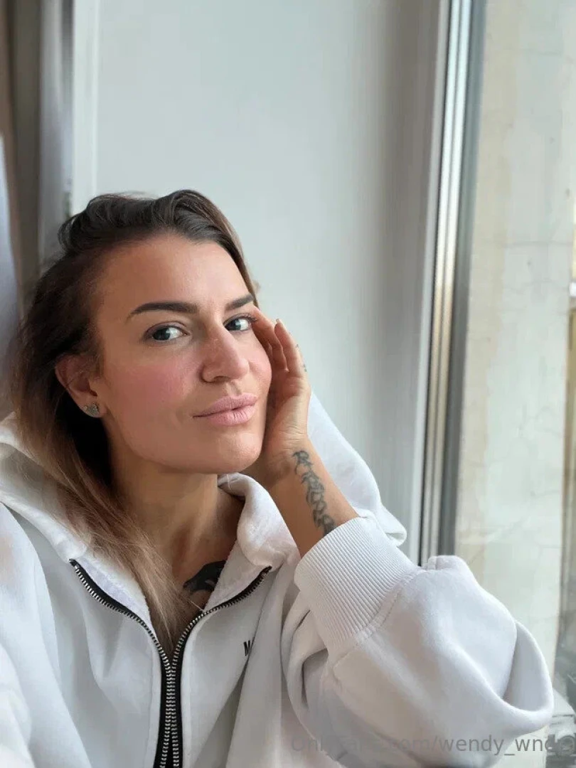 My cheeky wave beckons you to adventures 