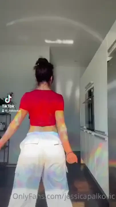 Follow me on tiktok _itsleostar 